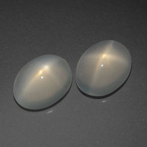 3.97 ct Cream Star Moonstone Stone, Natural Star Moonstone in Oval Cabochon Shape for Sale