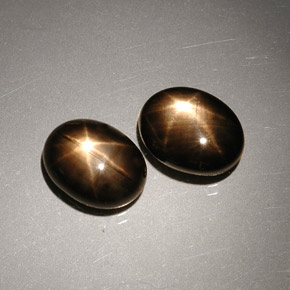 4.10 ct Black Star Sapphire Stone, Natural Star Sapphire in Oval Cabochon Shape for Sale