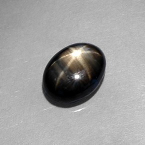 Star Sapphire Gemstone in 8 x 6 mm (calibrated) Size for Sale, Star Sapphire Stone in Black Color
