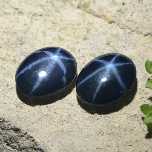 Dark Blue Star Sapphire Gem - 2.5ct Oval Cabochon (ID: 478707)