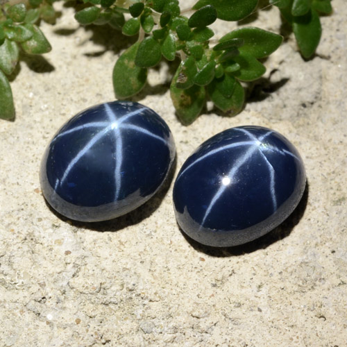 Bleu marine profond Saphir Étoilé gemme - 3.2ct Ovale Cabochon (ID: 478905)