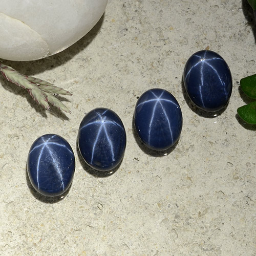 Azul oscuro Zafiro Estrella Gema - 0.9ct Cabujón Óvalo (ID: 489842)