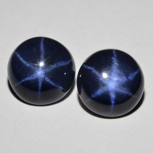 2 piezas de Zafiro Estrella Azul Circular a juego en tamaño 9,1mm, peso 7,25 ct en total / promedio. 3,63 ct cada uno, Azul oscuro en claridad Opaco, piedra preciosa natural , dureza de Mohs 9 Adecuado para joyas de uso diario, Photo A
