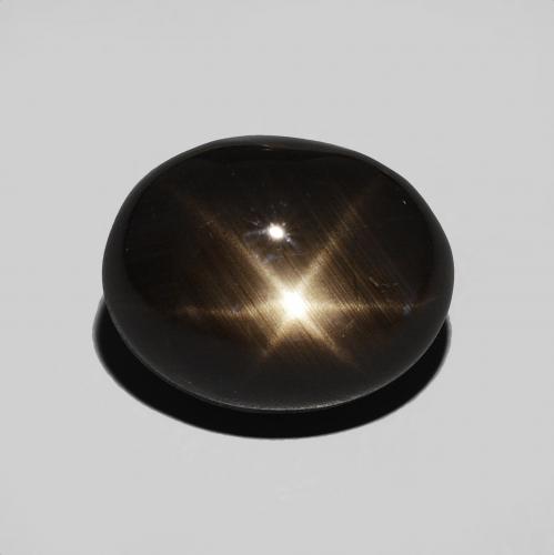 11,6 x 9,2mm Zaffiro stellato nero taglio ovale dalla Thailandia, peso di 7,12 ct, pietra preziosa naturale Riscaldato in purezza Opaque, 1 pezzo Zaffiro stellato Ovale cabochon - Colore: Nero, durezza Mohs di 9 adatto per gioielli da indossare ogni giorno , Photo A