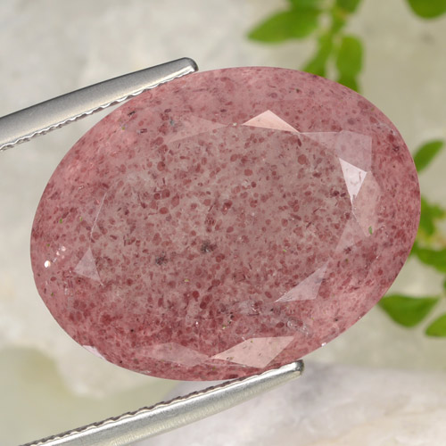 Purplish Cherry Red Strawberry Quartz Gem - 17.3ct Oval Facet (ID: 472294)