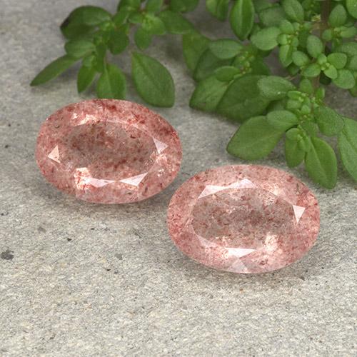 Par de Cuarzo Fresa Ovalada a juego de 13,8 x 9,9mm - Peso 10,59 ct en total / promedio. 5,3 ct cada uno, piedra preciosa natural No tratado, color Rosado medio con claridad Translúcido, dureza Mohs 7 Adecuado para joyas de uso diario, Photo A