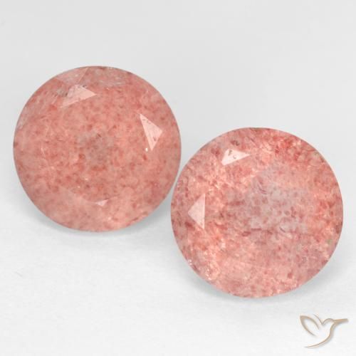 9,1mm Rund Erdbeerquarz-Paar - Gewicht 5,05 ct gesamt / durchschnittl. 2,53 ct, Garantiert natürliche Edelsteine, Mittel-Hellrosa Farbe in Translucent Reinheit, Mohs-Härte 7 Geeignet für den täglichen Gebrauch im Schmuck, Photo A