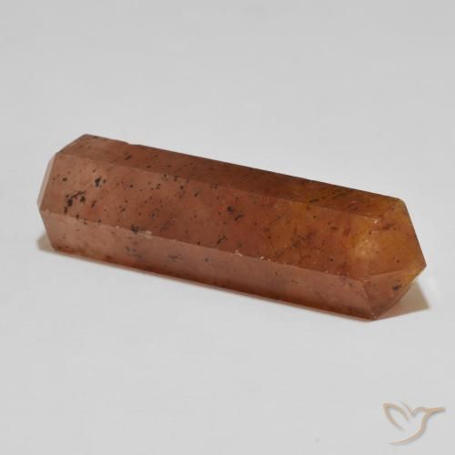 Strawberry Quartz Gemstone in 37.9 x 11.5 mm Size for Sale, Strawberry Quartz Stone in Red Pink Color