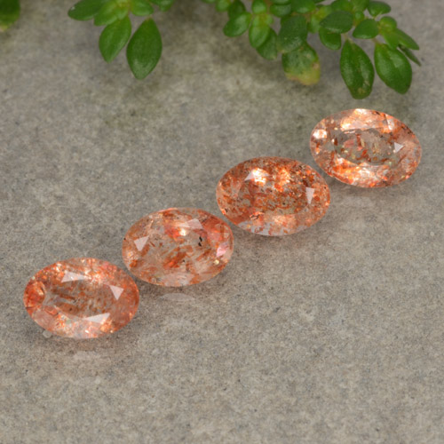 Medium-Light Orange Sonnenstein Edelstein - 0.4ct Oval facettiert (ID: 480218)
