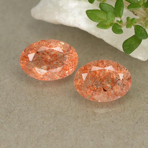 Reddish Orange Sunstone Gem - 0.9ct Oval Facet (ID: 493435)