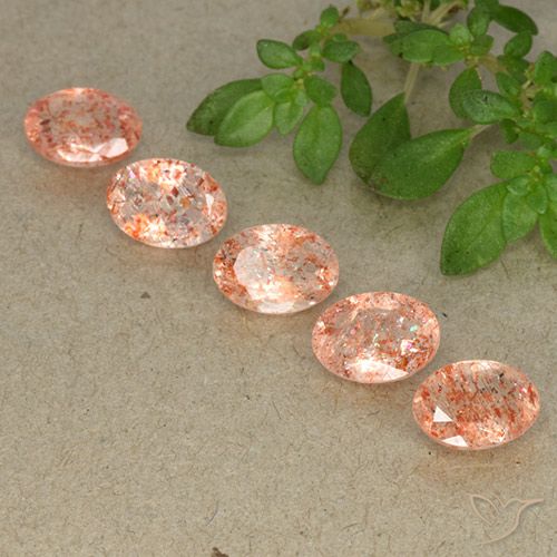 Pietra solare arancione da 3,5 ct, taglio ovale da 7,1 x 5,1 mm dalla Russia, Photo A