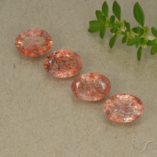 4 Stück ovaler oranger Sonnenstein Set aus Indien - Gewicht 3,07 ct total / Durchschn. je 0,77 ct, Größe 7,1 x 5,1mm, Farbe: Mittelorange, Mohs-Härte 6 - 6,5, Photo A