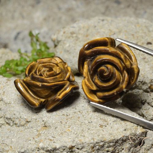 23.62 ct Carved Rose Tiger's Eye, 15.5 x 15.5 mm From Thailand, Photo A