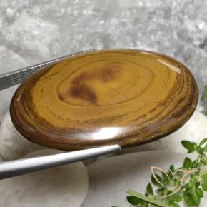 Tiger's Eye Gemstone in 40.9 x 28.1 mm Size for Sale, Tiger's Eye Stone in Medium-Dark Brown Color