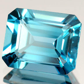 5.23 ct Blue Topaz Stone, Natural Topaz in Octagon Facet Shape for Sale