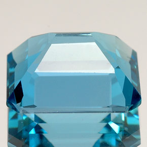 Topaz Gemstone in 11 x 9 mm (calibrated) Size for Sale, Topaz Stone in London Blue Color