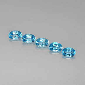 4.59 ct Blue Topaz Gemstone, Topaz Gem in Oval Facet Shape for Sale.