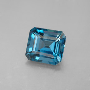 2.64 ct Blue Topaz Gemstone, Topaz Gem in Octagon Facet Shape for Sale.