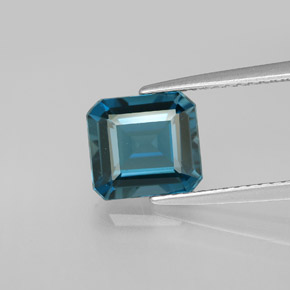 2.71 ct Blue Topaz Gemstone, Topaz Gem in Octagon Facet Shape for Sale.