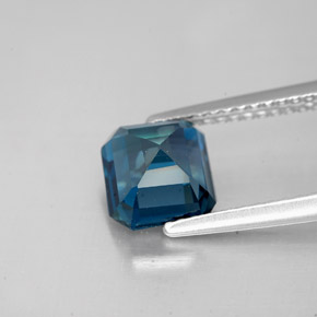 Topaz Gemstone in 6.8 x 6.5 mm Size for Sale, Topaz Stone in London Blue Color