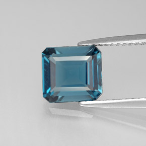 2.30 ct Blue Topaz Gemstone, Topaz Gem in Octagon Facet Shape for Sale.