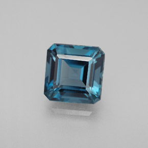 2.95 ct Blue Topaz Gemstone, Topaz Gem in Octagon Facet Shape for Sale.
