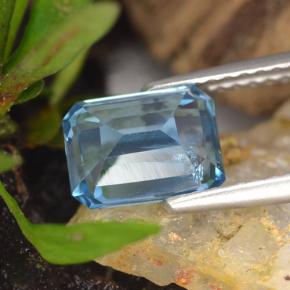 Topaz Gemstone in 8 x 6 mm (calibrated) Size for Sale, Topaz Stone in Swiss Blue Color