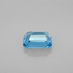 Topaz Gemstone in 8 x 6 mm (calibrated) Size for Sale, Topaz Stone in Swiss Blue Color