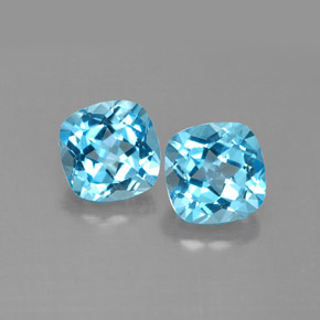 3.97 ct Blue Topaz Gemstone, Topaz Gem in Cushion-Cut Shape for Sale.