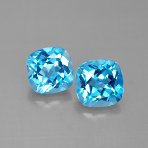 4.10 ct Blue Topaz Gemstone, Topaz Gem in Cushion-Cut Shape for Sale.