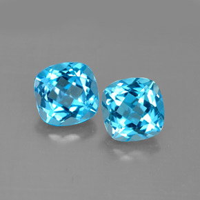 3.86 ct Blue Topaz Gemstone, Topaz Gem in Cushion-Cut Shape for Sale.