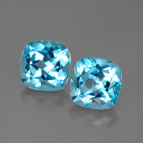 3.92 ct Blue Topaz Gemstone, Topaz Gem in Cushion-Cut Shape for Sale.