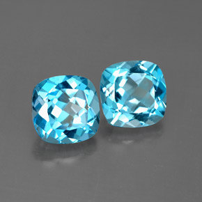 4.05 ct Blue Topaz Stone, Natural Topaz in Cushion-Cut Shape for Sale
