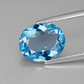 4.15 ct Blue Topaz Gemstone, Topaz Gem in Oval Facet Shape for Sale.