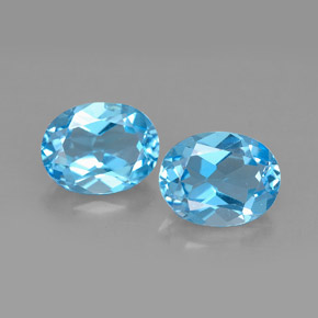 4.26 ct Blue Topaz Gemstone, Topaz Gem in Oval Facet Shape for Sale.