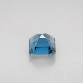 Topaz Gemstone in 6.1 x 6.1 mm Size for Sale, Topaz Stone in London Blue Color