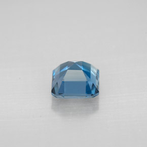 Topaz Gemstone in 6 x 6 mm Size for Sale, Topaz Stone in London Blue Color