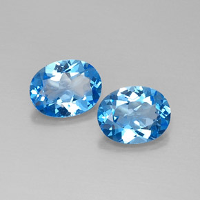 3.91 ct Blue Topaz Gemstone, Topaz Gem in Oval Facet Shape for Sale.