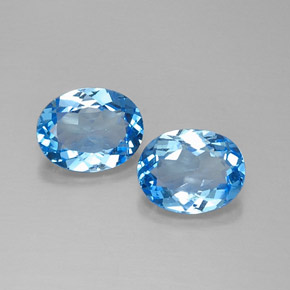 4.31 ct Blue Topaz Gemstone, Topaz Gem in Oval Facet Shape for Sale.