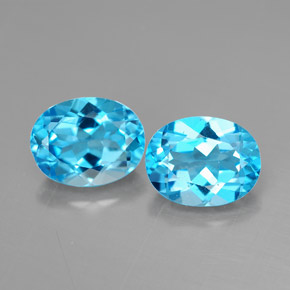 4.97 ct Blue Topaz Gemstone, Topaz Gem in Oval Facet Shape for Sale.