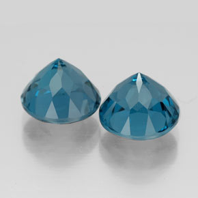 Topaz Gemstone in 8 mm (calibrated) Size for Sale, Topaz Stone in London Blue Color
