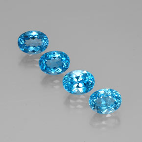 7.32 ct Blue Topaz Gemstone, Topaz Gem in Oval Facet Shape for Sale.