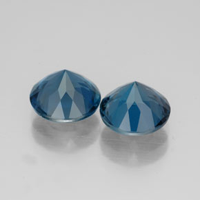 Topaz Gemstone in 8 mm (calibrated) Size for Sale, Topaz Stone in London Blue Color