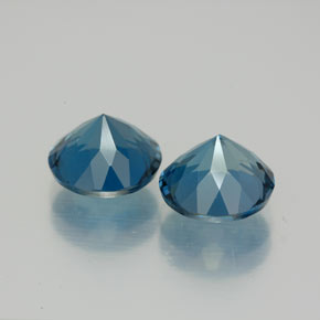 Topaz Gemstone in 8 mm (calibrated) Size for Sale, Topaz Stone in London Blue Color