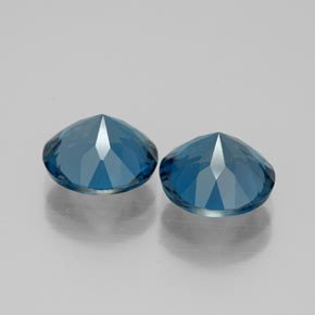 Topaz Gemstone in 8 mm (calibrated) Size for Sale, Topaz Stone in London Blue Color