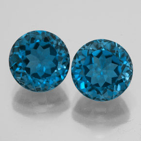 5.74 ct Blue Topaz Gemstone, Topaz Gem in Round Facet Shape for Sale.