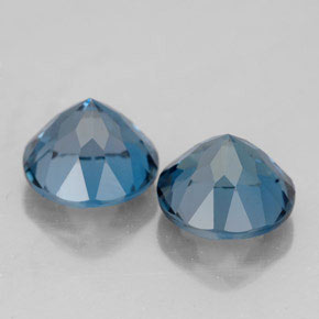 Topaz Gemstone in 7 mm (calibrated) Size for Sale, Topaz Stone in London Blue Color