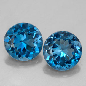4.67 ct Blue Topaz Gemstone, Topaz Gem in Round Facet Shape for Sale.