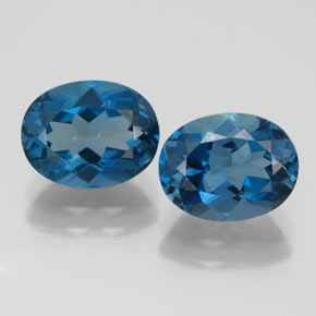 5.22 ct Blue Topaz Gemstone, Topaz Gem in Oval Facet Shape for Sale.