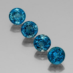 7.70 ct Blue Topaz Gemstone, Topaz Gem in Round Facet Shape for Sale.